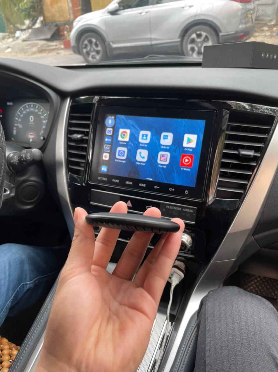 Android box cho ô tô có gắn sim 4g giải trí trên màn hình zin theo xe Android-box-22-100